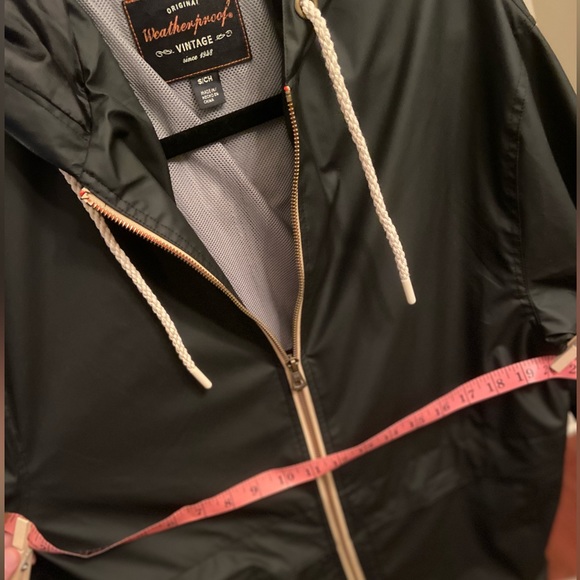 Weatherproof Windbreaker (S) - Picture 5 of 5